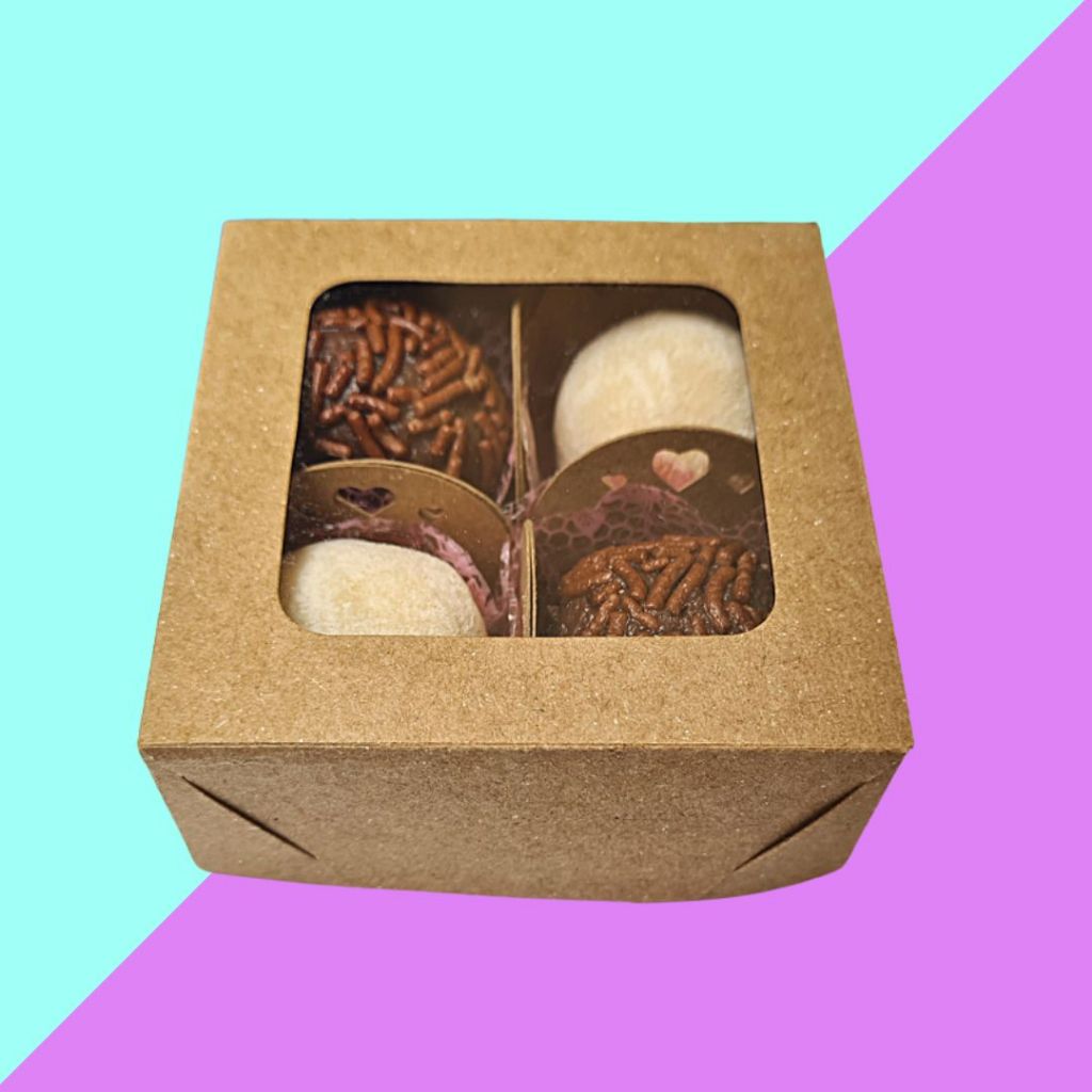10+ Caixas KRAFT 4 doces com visor 7,5x7,5x3cm. em Oferta na Shopee