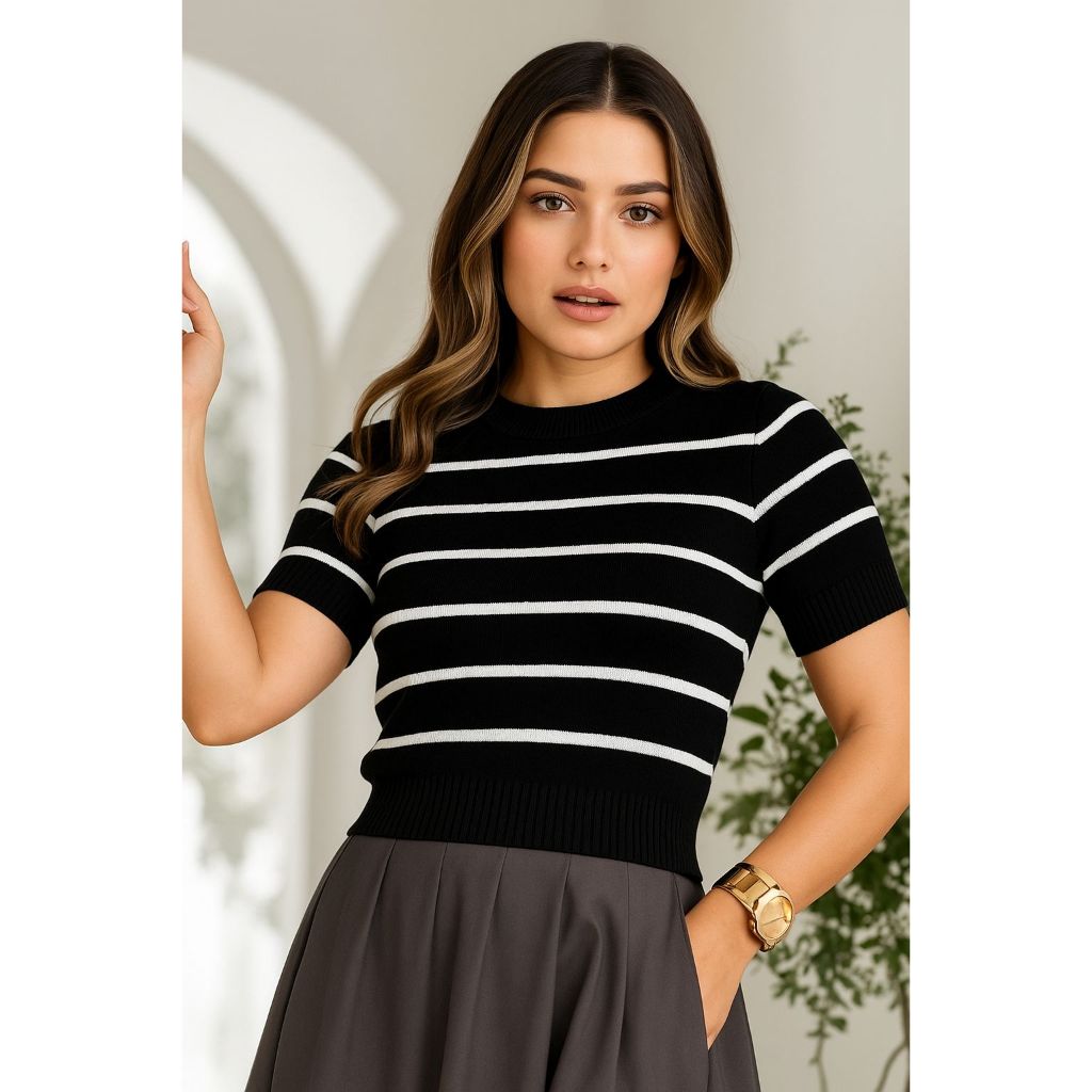 Blusa feminina tricot listrada, manga curta, casual
