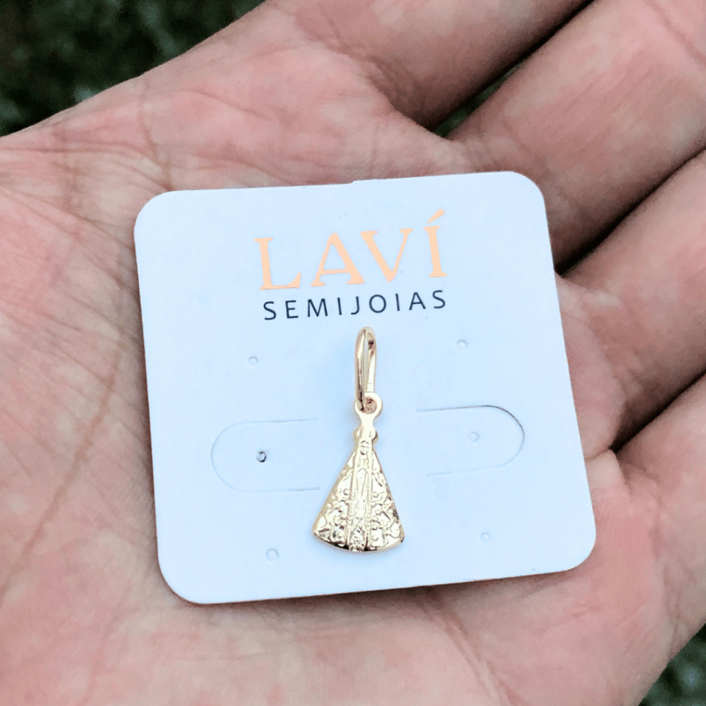 Pingente Mini Terço Nossa Senhora Aparecida 20mm Religioso Folheado A Ouro 18k