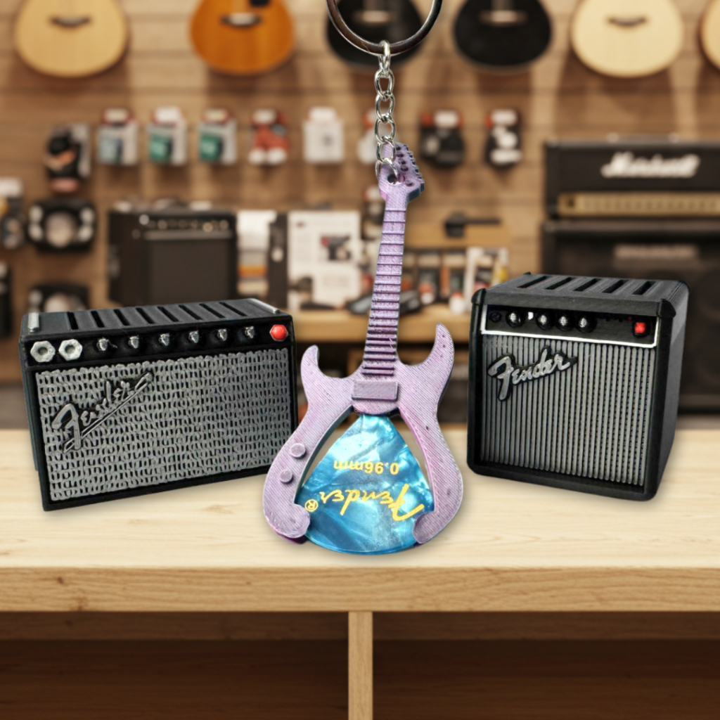 Kit Porta Palhetas Fender + Chaveiro Porta Palheta + Palheta  0.96mm