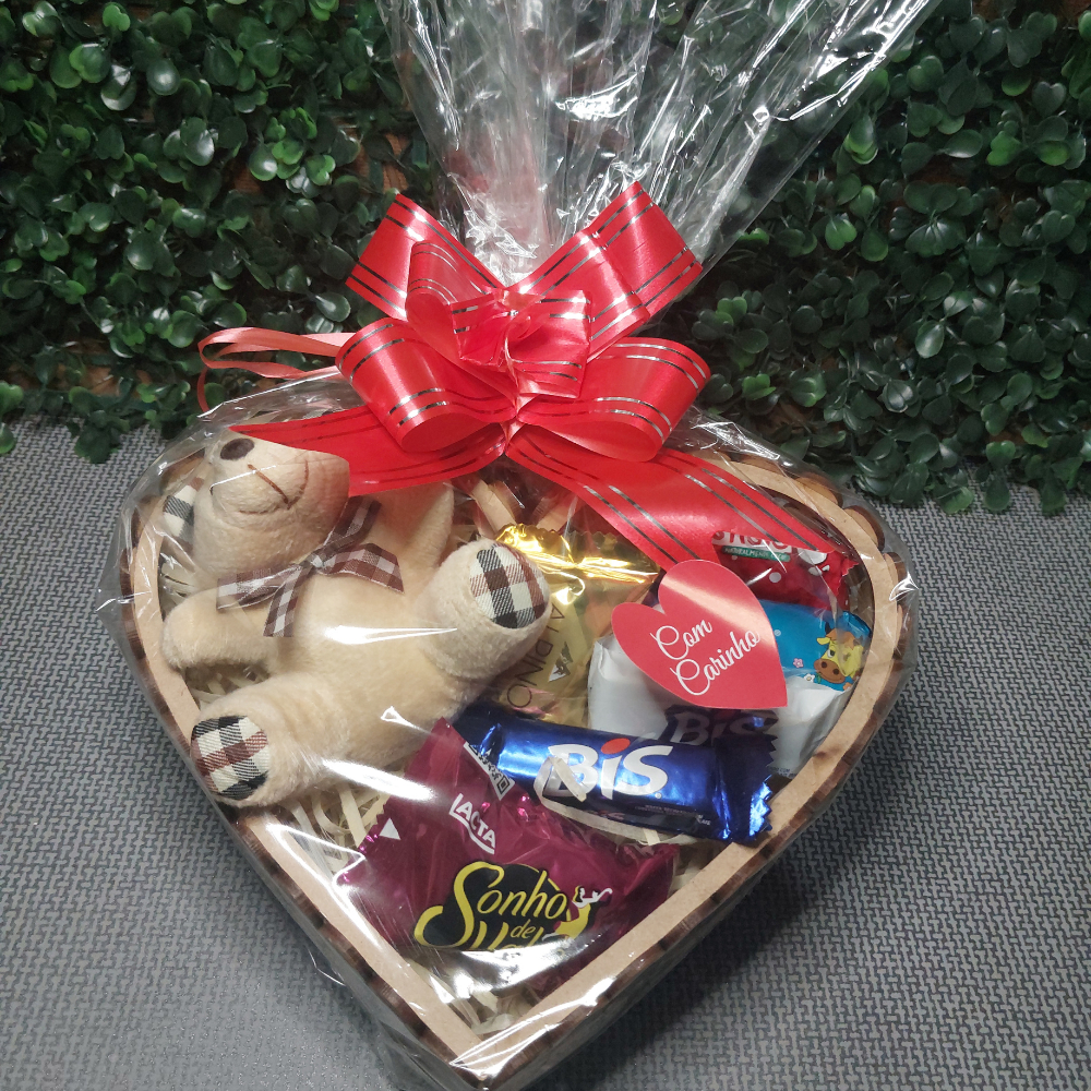 Cesta Coração de Chocolate + Chaverinho para Páscoa, Aniversário, Mães, Namorados, Presente para Amigo, Amiga Cesta Coração de Chocolate + Chaverinho para Páscoa, Aniversário, Mães, Namorados, Presente para Amigo, Amiga