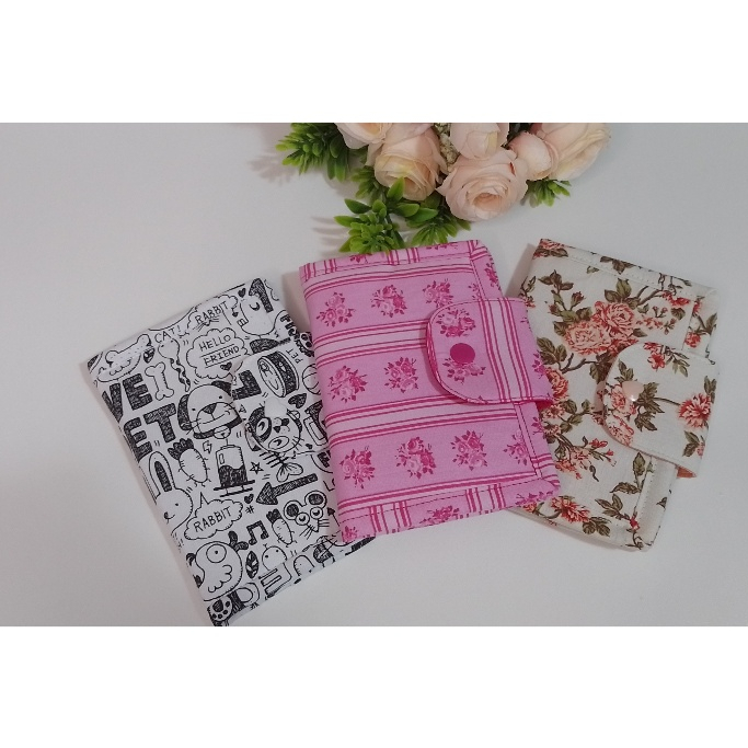 Carteira Feminina Artesanal em Tecido Tricoline Estampado c/ Divisórias p/ Cartão, Moedas, Dinheiro, Presenteável.