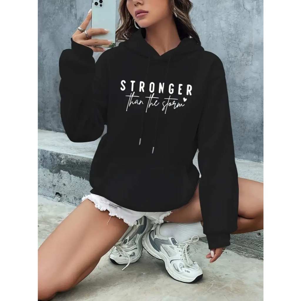 Moletom Unisex com Capuz e Estampa "STRONGER Than The Storm" - Aconchegante, Manga Longa Ombro Caído para Academia e Ati
