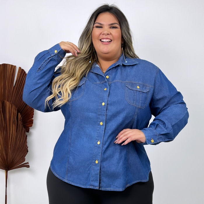Blusão Jeans com botões funcionais Plus Size