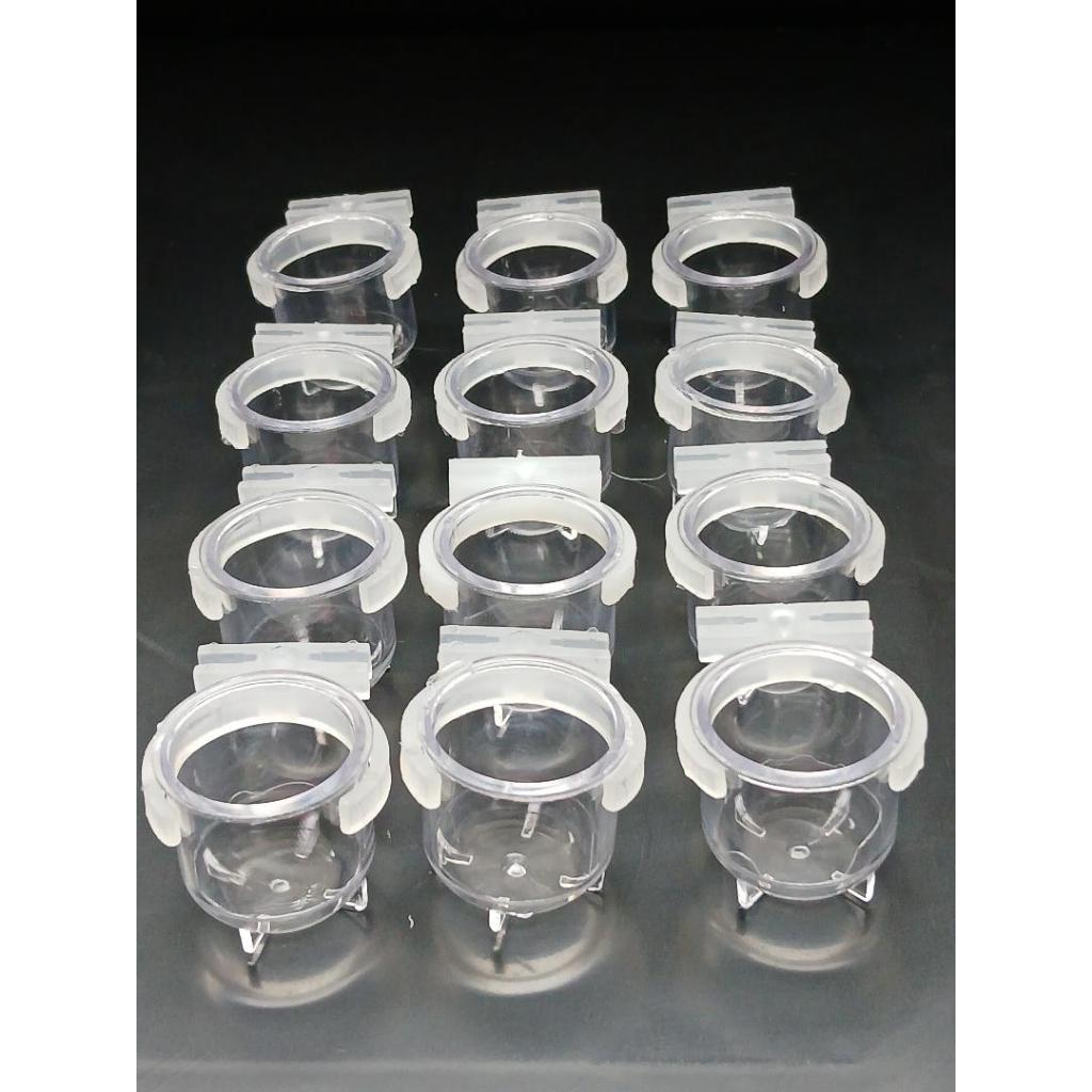 12 unidades porta vitamina  comedouro coleiro e pássaros pequenos(gaiola malha fina) em Oferta na Shopee