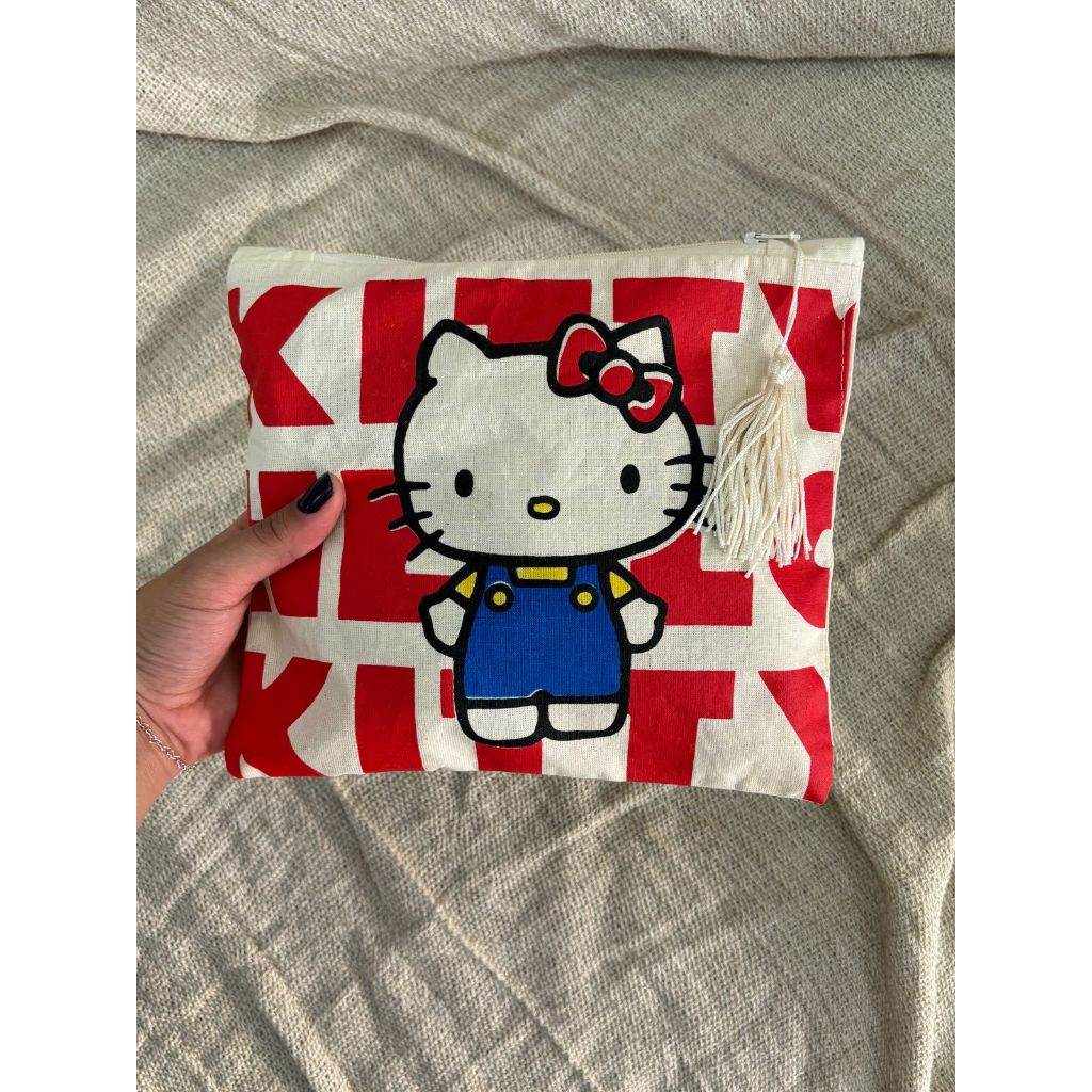 Necessaire Hello vestido, estojo, porta maquigem, acessórios, com zíper, presente, personalizado,brindes lembrancinha em Oferta na Shopee