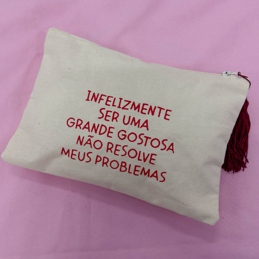 Necessaire grande gostosa, estojo, porta maquigem, acessórios, bolsinha com zíper, presente, personalizado em Oferta na Shopee