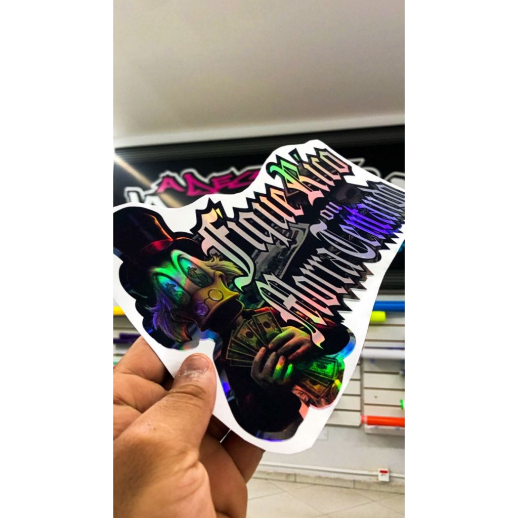 Adesivo tio patinhas fque rico holografico impressso 20cm em Oferta na Shopee