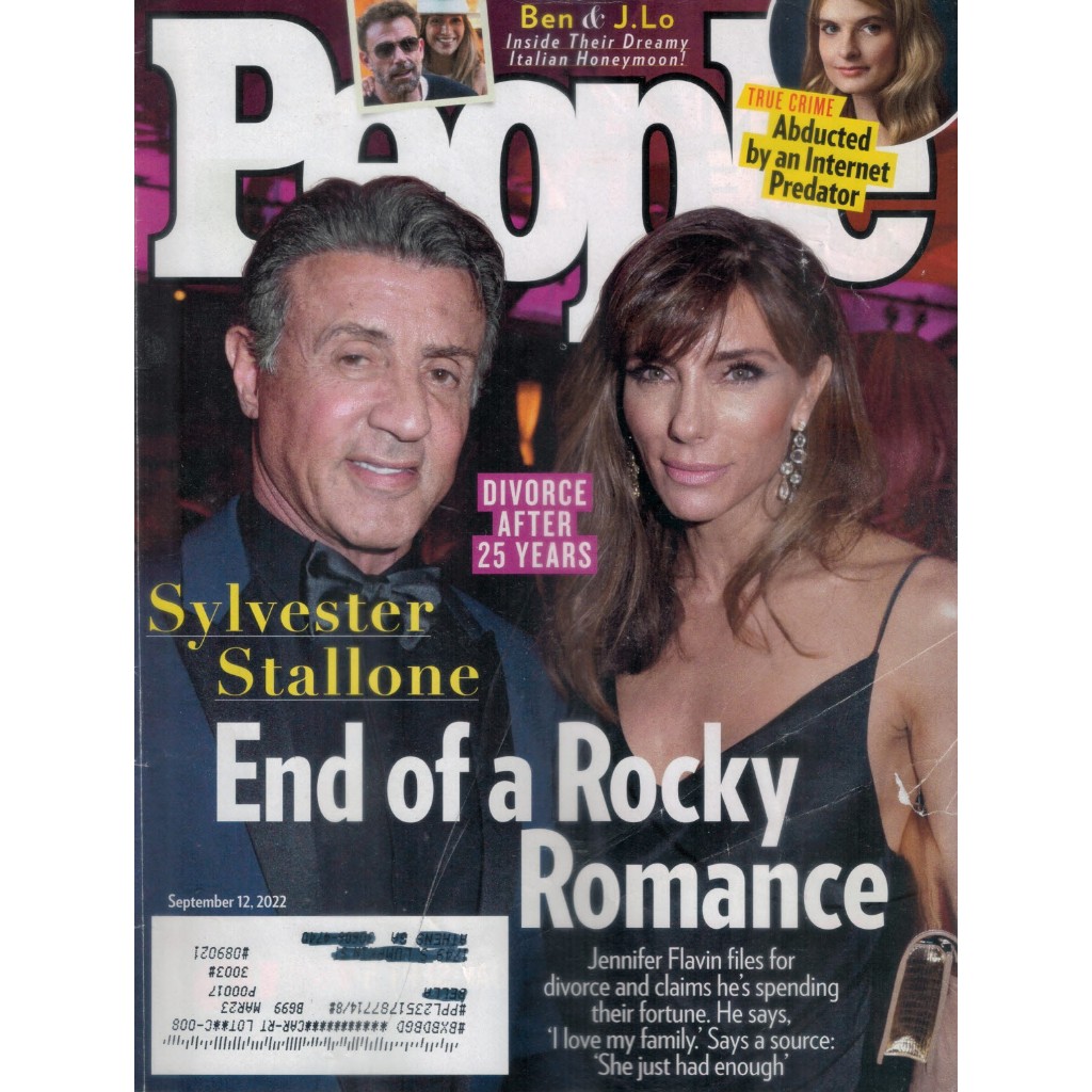 REVISTA PEOPLE, DE 12/09/2022, COM SYLVESTER STALLONE E JENNIFER FLAVIN NA CAPA.
