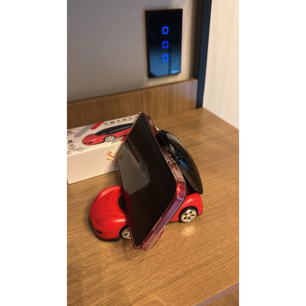 Suporte Universal Para Smartphone Em Formato De Carro