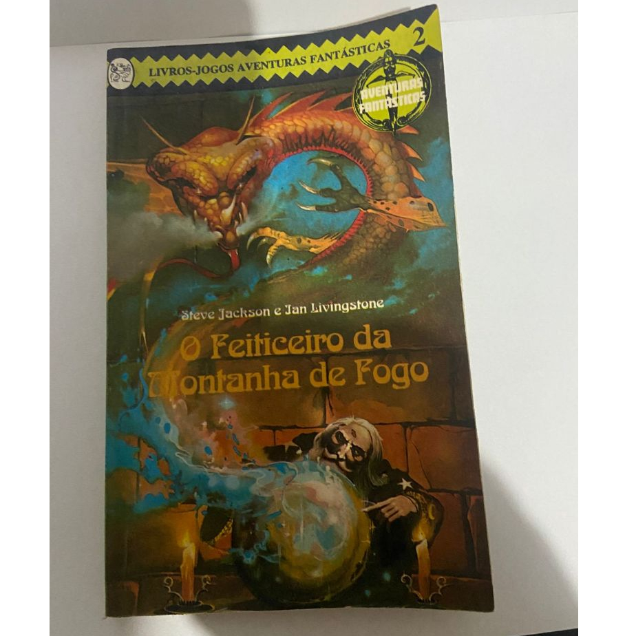 O Feiticeiro da Montanha de Fogo de Steve Jackson e Ian Livingstone