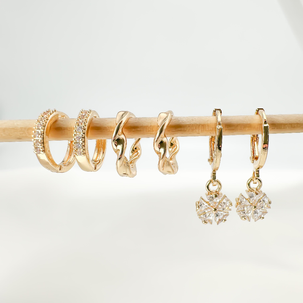 Brincos Conjunto kit 3 pares feminina e banhada ouro 18k e parata 925 em Oferta na Shopee