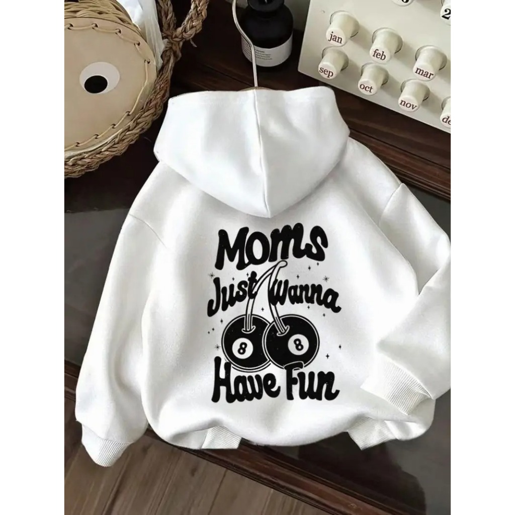 Mães só querem ter diversão - Moletom com capuz estampada com letras - Casual preta com cordão e gráfico branco, mangas