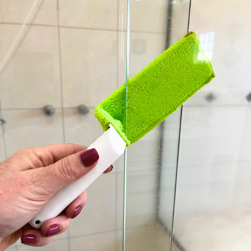 Kit Limpeza para Frestas Vãos Fendas Box e Janelas - Com Refil Microfibra em Oferta na Shopee