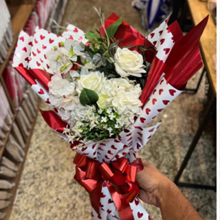 Papel Presente Poli Dupla Face “Amo Você” 10un – 69x69cm BR/Vermelho em Oferta na Shopee