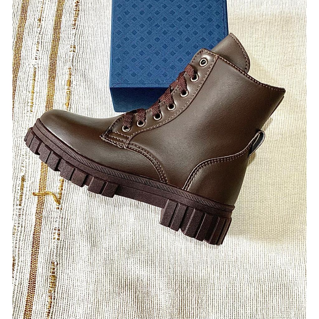 Bota Simples Cano Curto: Onde Comprar | BuscaProdutos