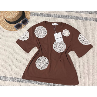 Blusa feminina bordada na frente / Fresquinha / Lançamento/Longo 032长款圆花印花短袖