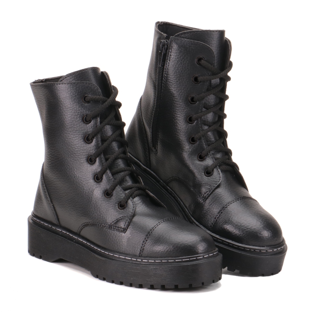 Bota feminina coturno preto sintético Blogueira Militar Tratorado Plataforma Confort