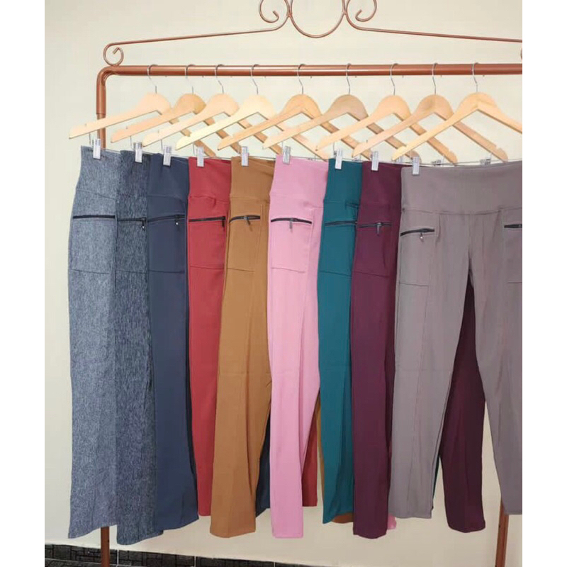 CALÇA LEGGING MONTARIA NO TECIDO GORGURINHO COM BOLSO LATERAL E CINTURA ALTA, MODA FEMININA.
