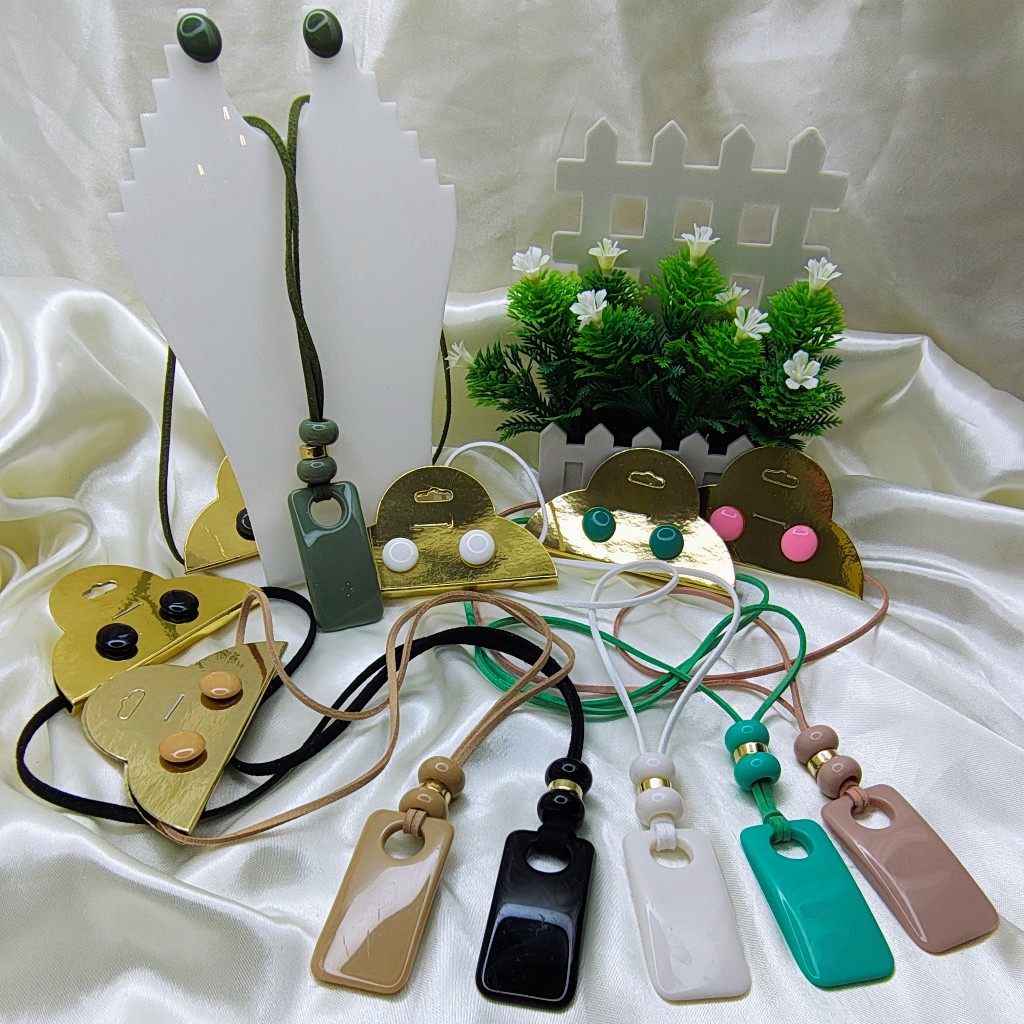 Colar Feminino De Resina Acrílica Colorida Com Pingente Quadrado E Brinco Botão De Resina em Oferta na Shopee