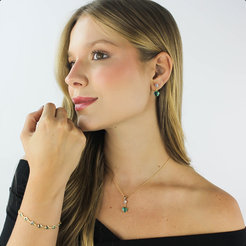 Conjunto Feminino Semi Joias Folheadas a Ouro 18k  Pulseira Corrente Pingente e Brincos Coração