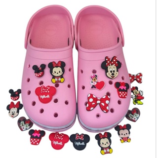 Kit de Pins Bottons diversos modelos para personalizar sapatos/Babuche. em Oferta na Shopee