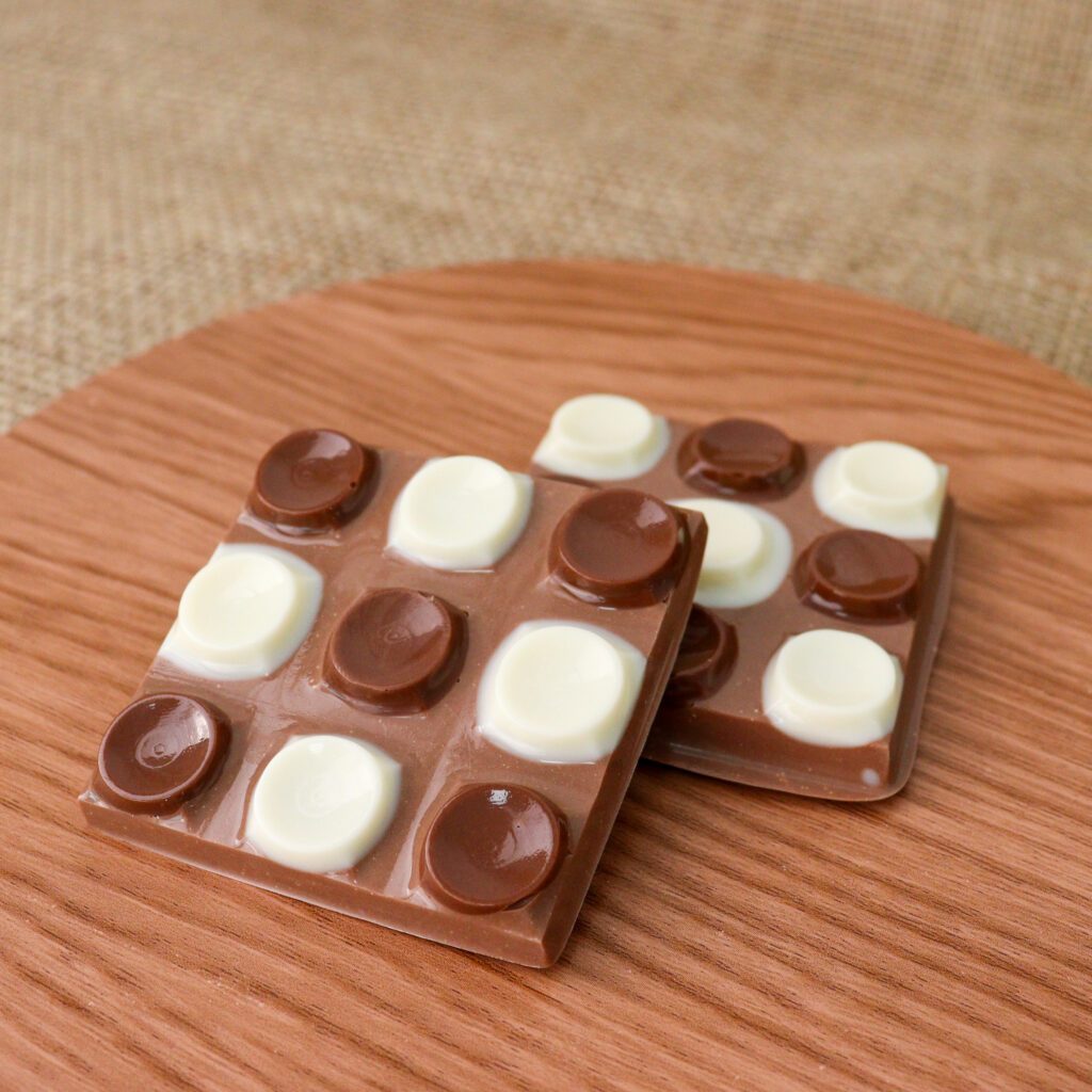 1~10 FORMA SIMPLES TABLETE DAMA CÓD.:10023 EM ACETATO BWB PARA BOMBONS E DOCES.