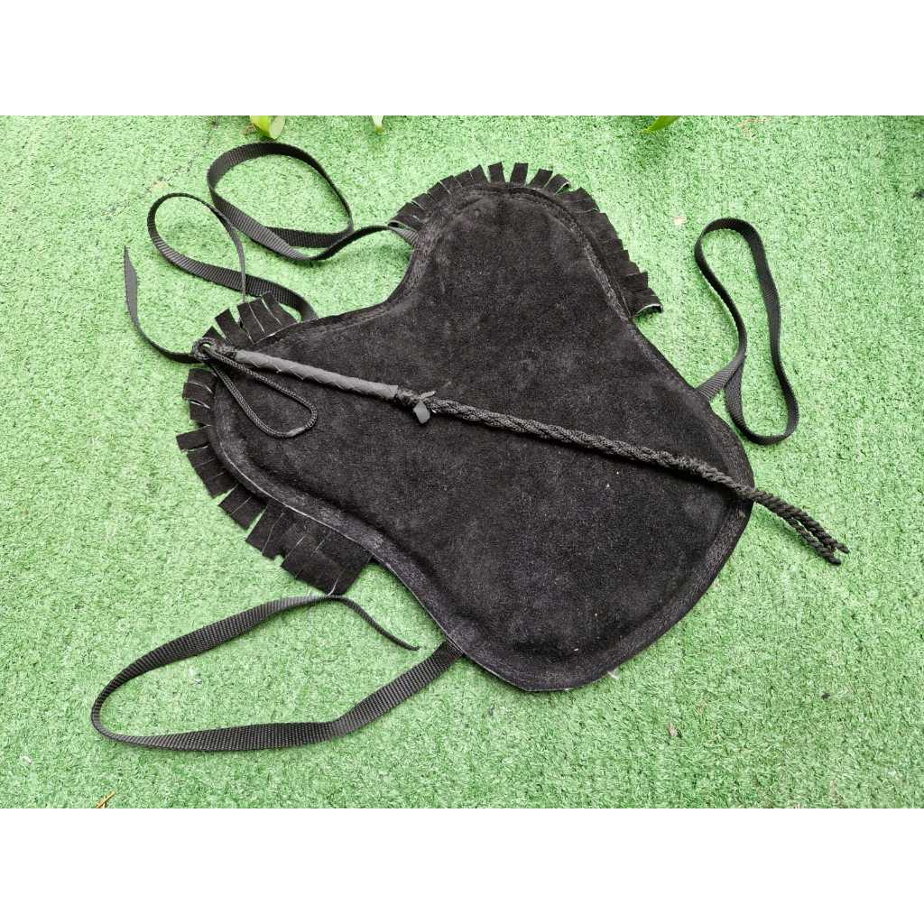 Conjunto bumbum feliz camurça preto + Tala preta em fibra chicote para cavalos oferta