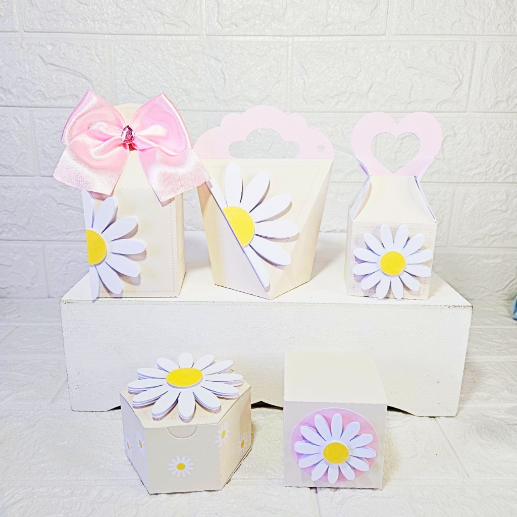 Kit Personalizado para Festas Margaridas / Mimos de Aniversário Lembrancinhas Caixinhas Personalizadas kit festa