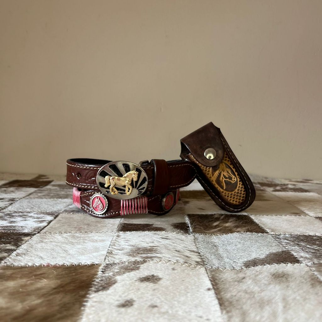 Kit Country Cinto Infantil Cavalinho Rosa Couro Legítimo + Bainha de Canivete Cavalinho Couro Legítimo Qualidade