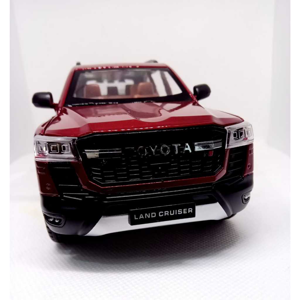 Miniatura Toyota land Cruiser LC300 1:24 metal Diecast colecionável