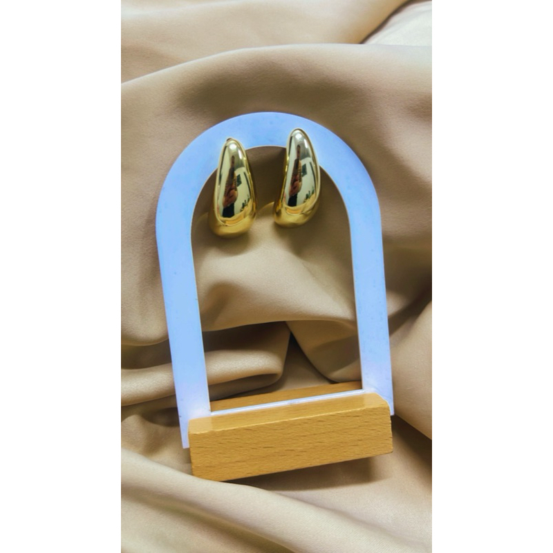 Brinco elegante Gota folheado a ouro 18k