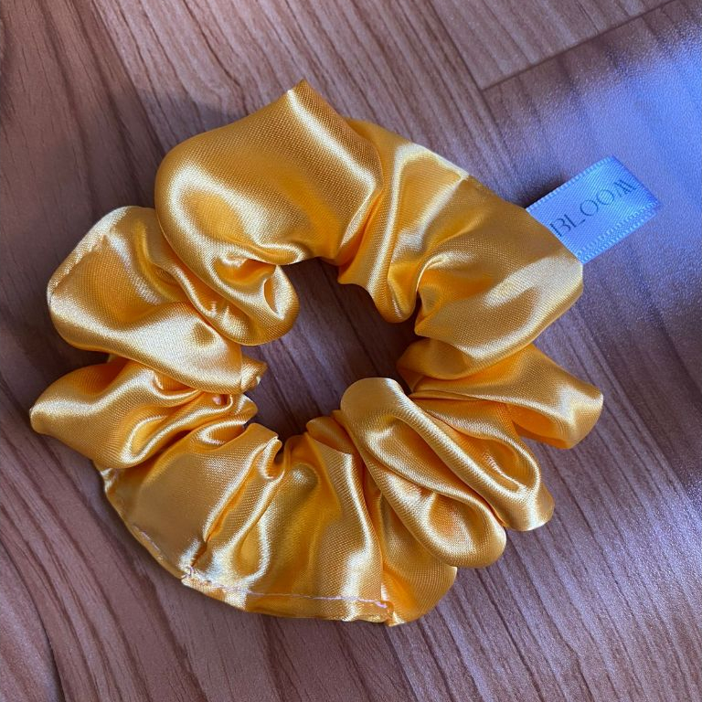 Xuxa cetim cor amarela kit 05/10/15/20 em Oferta na Shopee