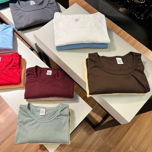 Conjunto KIT 5 Blusas Básicas Sortidas Lisas no Tecido Algodão e Poliéster Confortáveis Modelo Casual Lucom Store