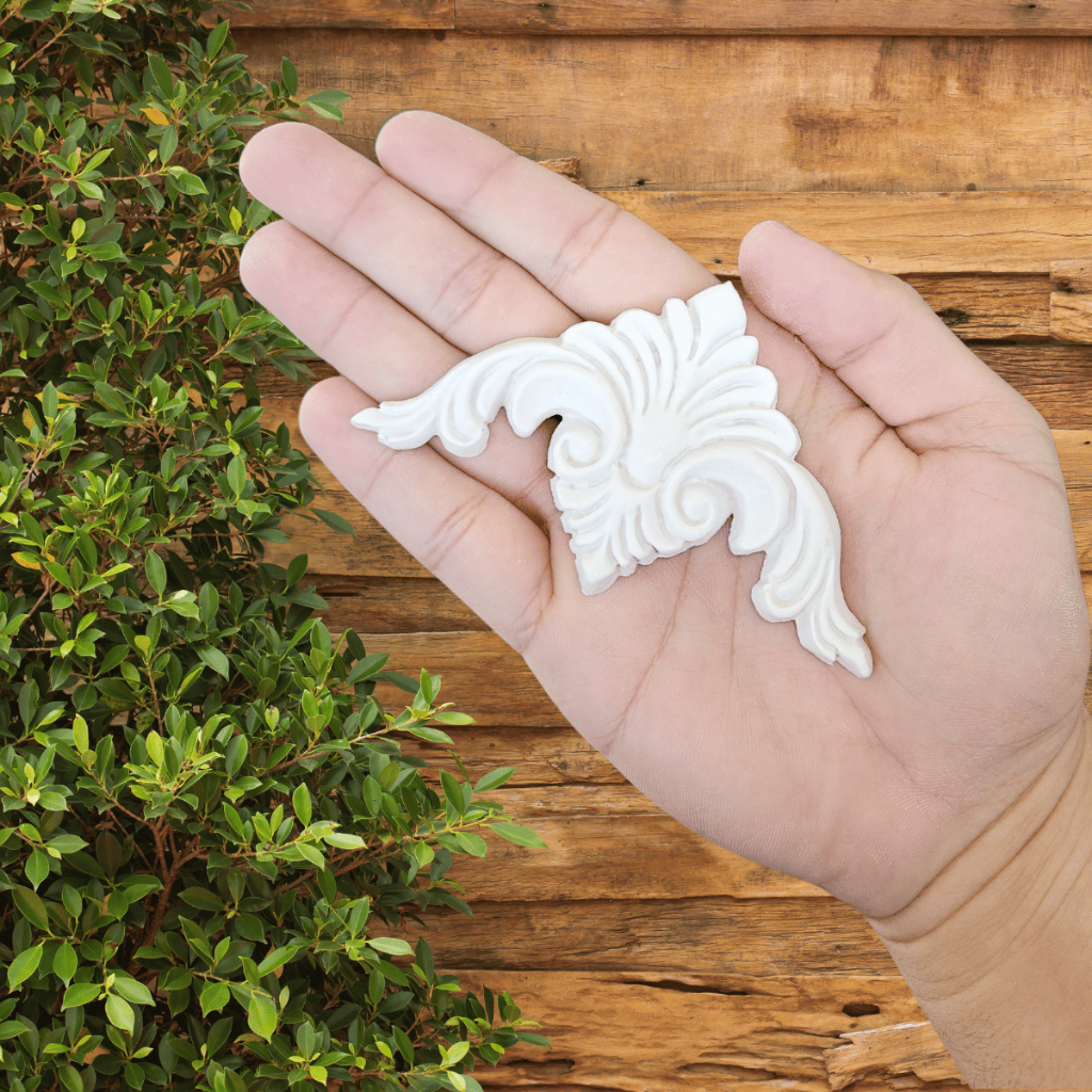 Kit Cantoneira Romana em Resina Aplique Decorativo para Artesanato e Decoração de Casa e Móveis