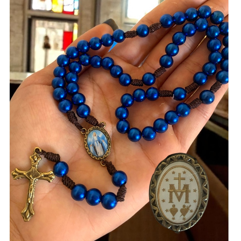 Terço Católico Nossa Senhora das Graças e Nossa Senhora Aparecida Perolado Azul em Oferta na Shopee