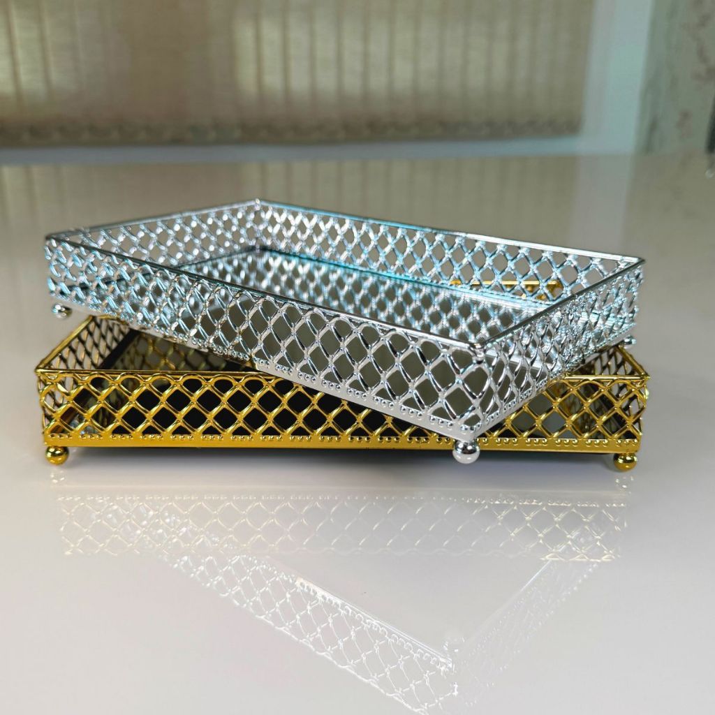 Bandeja Retangular Espelhada Prata ou Dourada – Metal com Fundo de Vidro para Decoração de Lavabo e Sala
