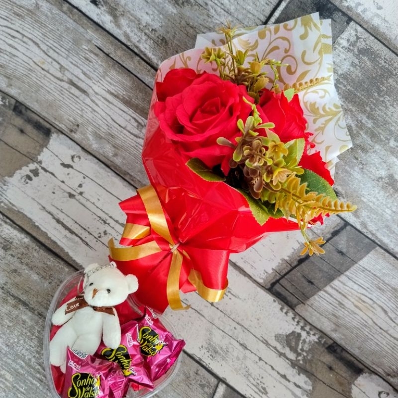 Buque de Rosas com Bombom: Onde Comprar | BuscaProdutos