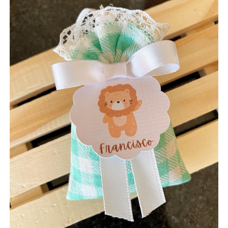 Kit Lembrancinha Personalizada Sachê Perfumado Premium com Nome | Maternidade Chá de Bebê Batizado | Leãozinho| Delicado