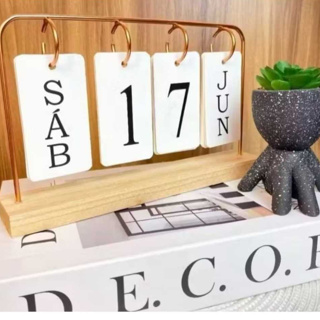 Calendário de Mesa Decorativo com Plaquinhas Preto/Dourado Permanente Escritório Versátil Decorativo em Oferta na Shopee