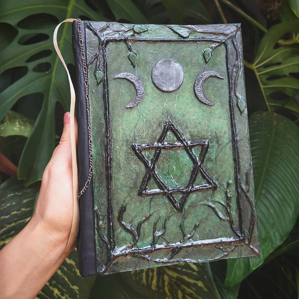 Grimório 250 folhas Verde Estrela de davi A5 /Livro das Sombras/ Diário da bruxa/ mágico