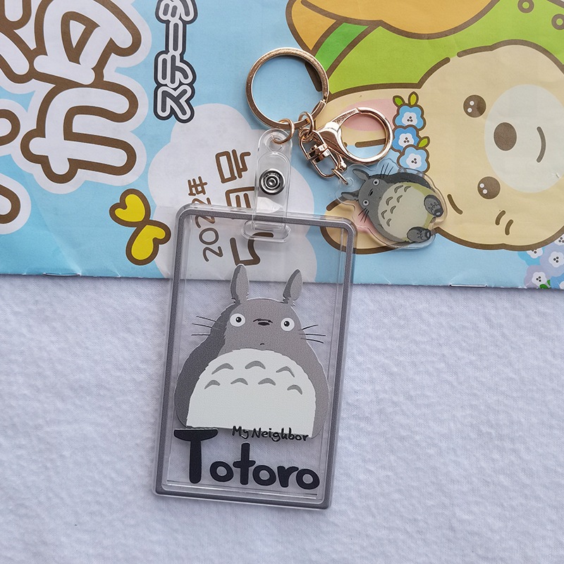 Chaveiro e Porta Crachá Totoro com ou sem cordão em Oferta na Shopee