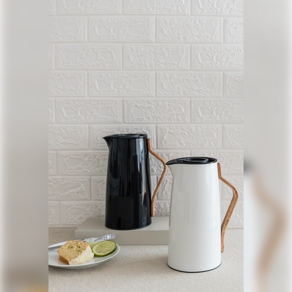 Garrafa Térmica Kyoto Preta 1L Cabo Bamboo Moderna Lehaví em Oferta na Shopee