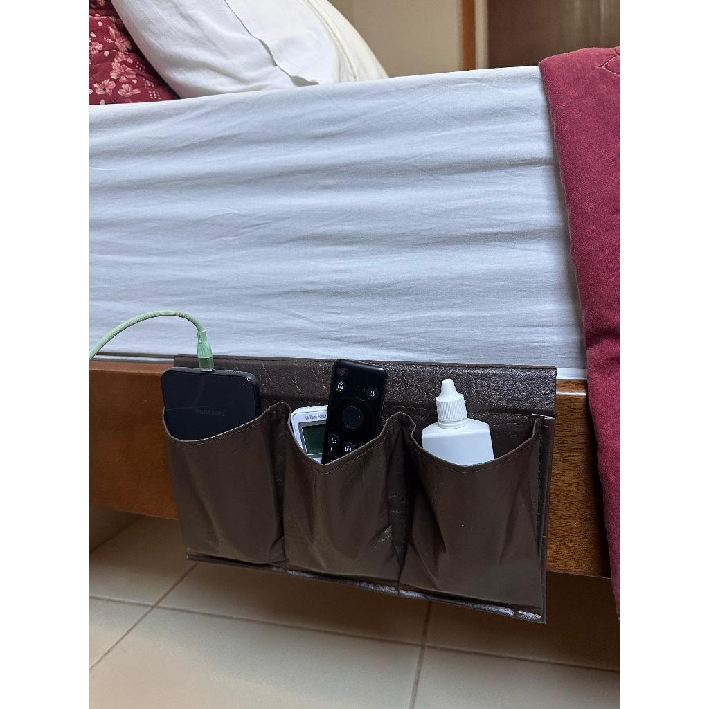 Organizador De Cama Porta Treco Objetos Controle Celular Corino Promoção Frete Grátis em Oferta na Shopee