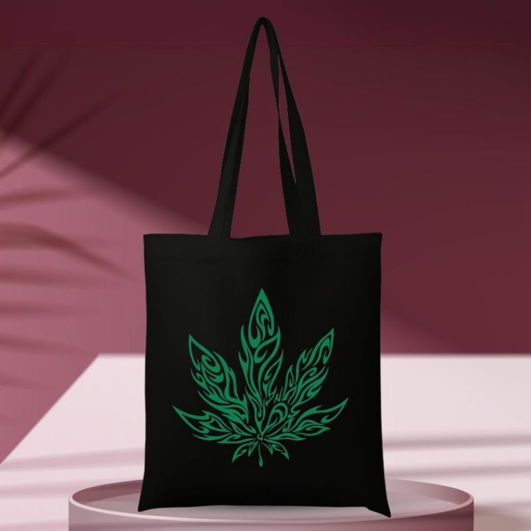 ECOBAG FOLHA VERDE MAORI  SACOLA PRETA ESTAMPADA 30x40 MODA PRAIA E CAMINHADA