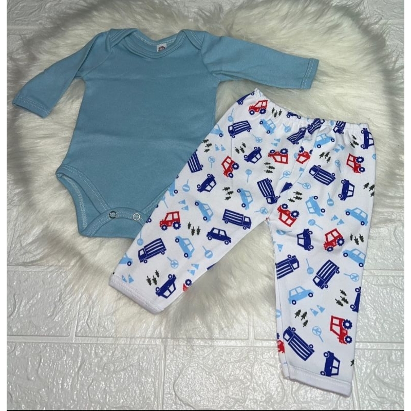 Conjunto Bebê Body Azul com Calça Estampada de Carrinhos - Roupa Infantil Menino Algodão Manga Longa Confortável