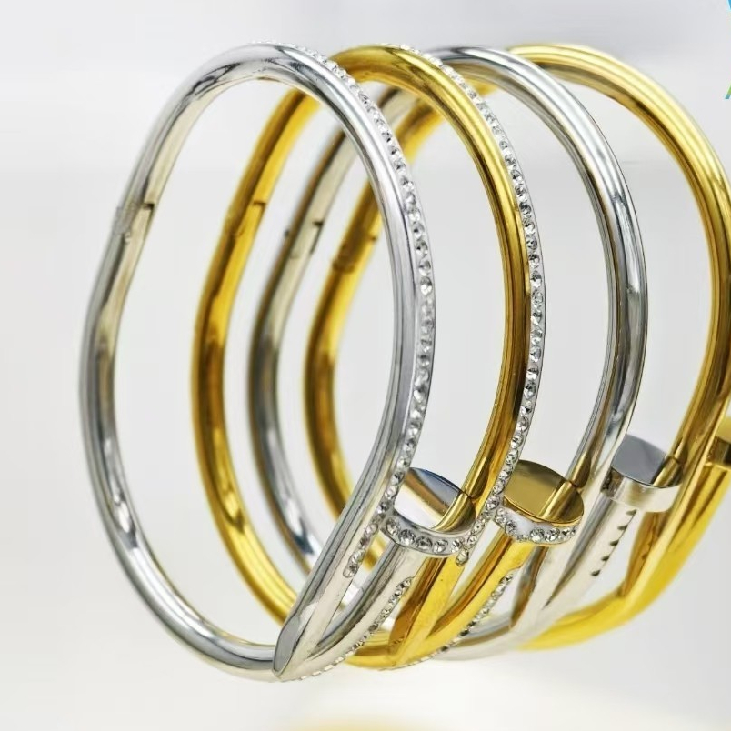 Moda Bracelete Prego com Strass Prata e Dourado Elegância Feminina em Aço Inoxidável