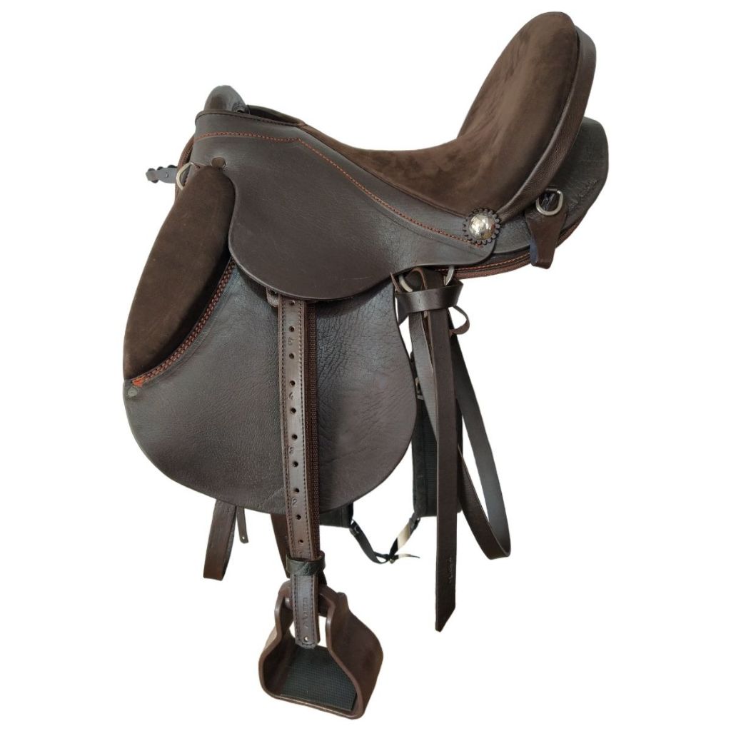 Sela de Pista Profissional Cavalgada Mangalarga Marchador Couro Legítimo 15" Melhor Oferta — R$ 1.285,70 em Shopee