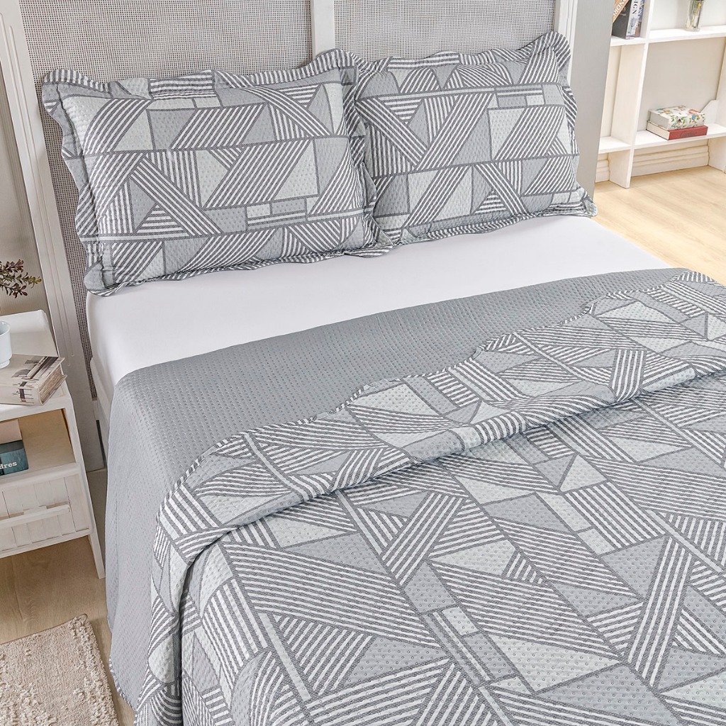 Kit Cobre Leito Colcha Casal Bouti 3 Peças Dupla Face Estampada Porta Travesseiro Aba Amer...