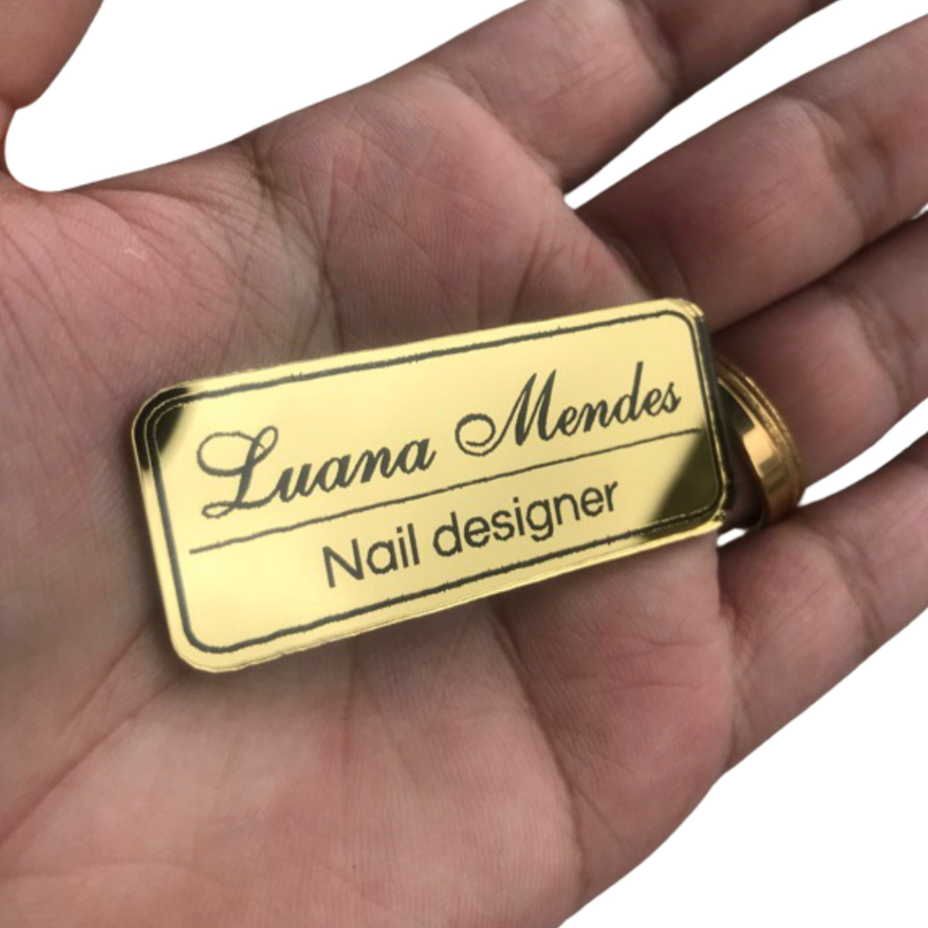 Broche Personalizado Dourado, Prata e Rose Com Nome + Profissão em Oferta na Shopee